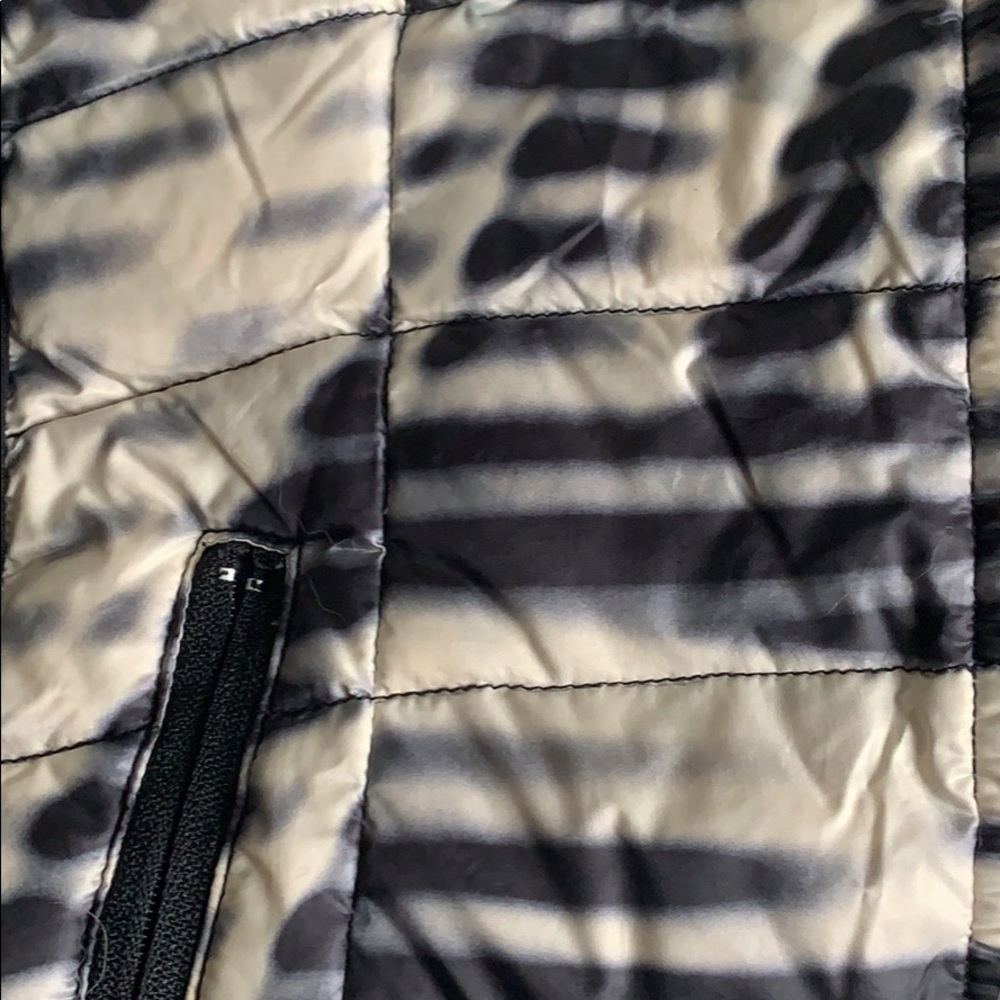 Calvin Klein Performance Jacket - Picture 3 of 3